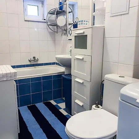 Cozy And Modern 2-bedroom Apartment Bratislava