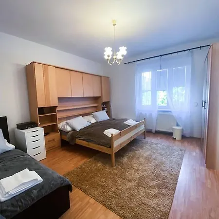 Apartment Cozy And Modern 2-bedroom Bratislava