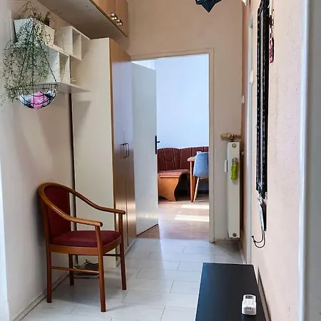 Cozy And Modern 2-bedroom Apartment Bratislava