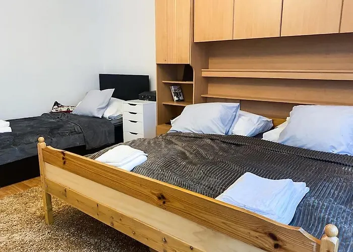 Cozy And Modern 2-bedroom * Pozsony