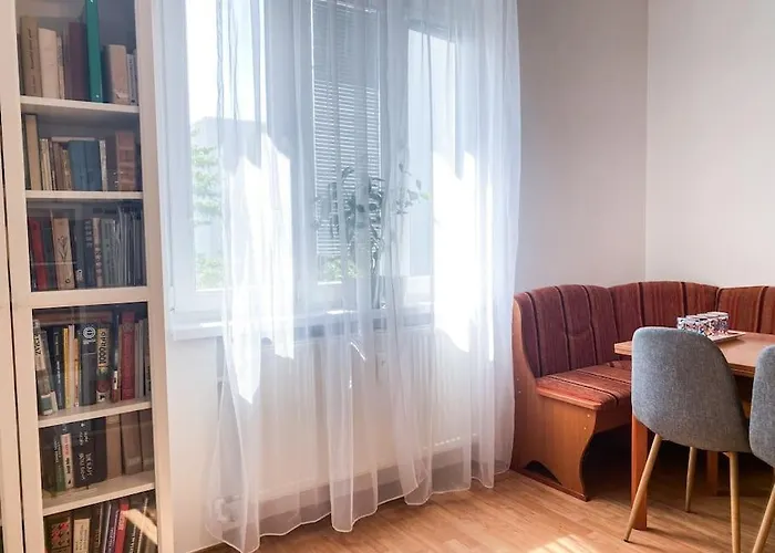 Cozy And Modern 2-bedroom Apartman *
