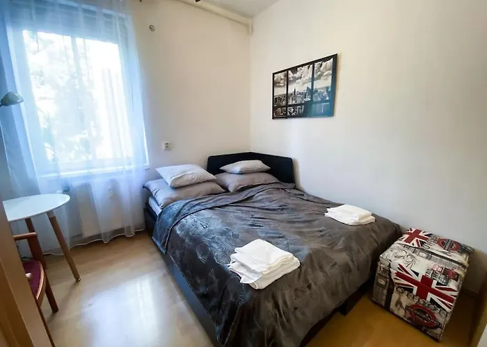 Cozy And Modern 2-bedroom * Pozsony
