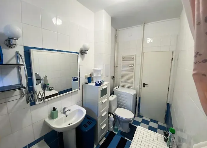 Cozy And Modern 2-bedroom Apartman *
